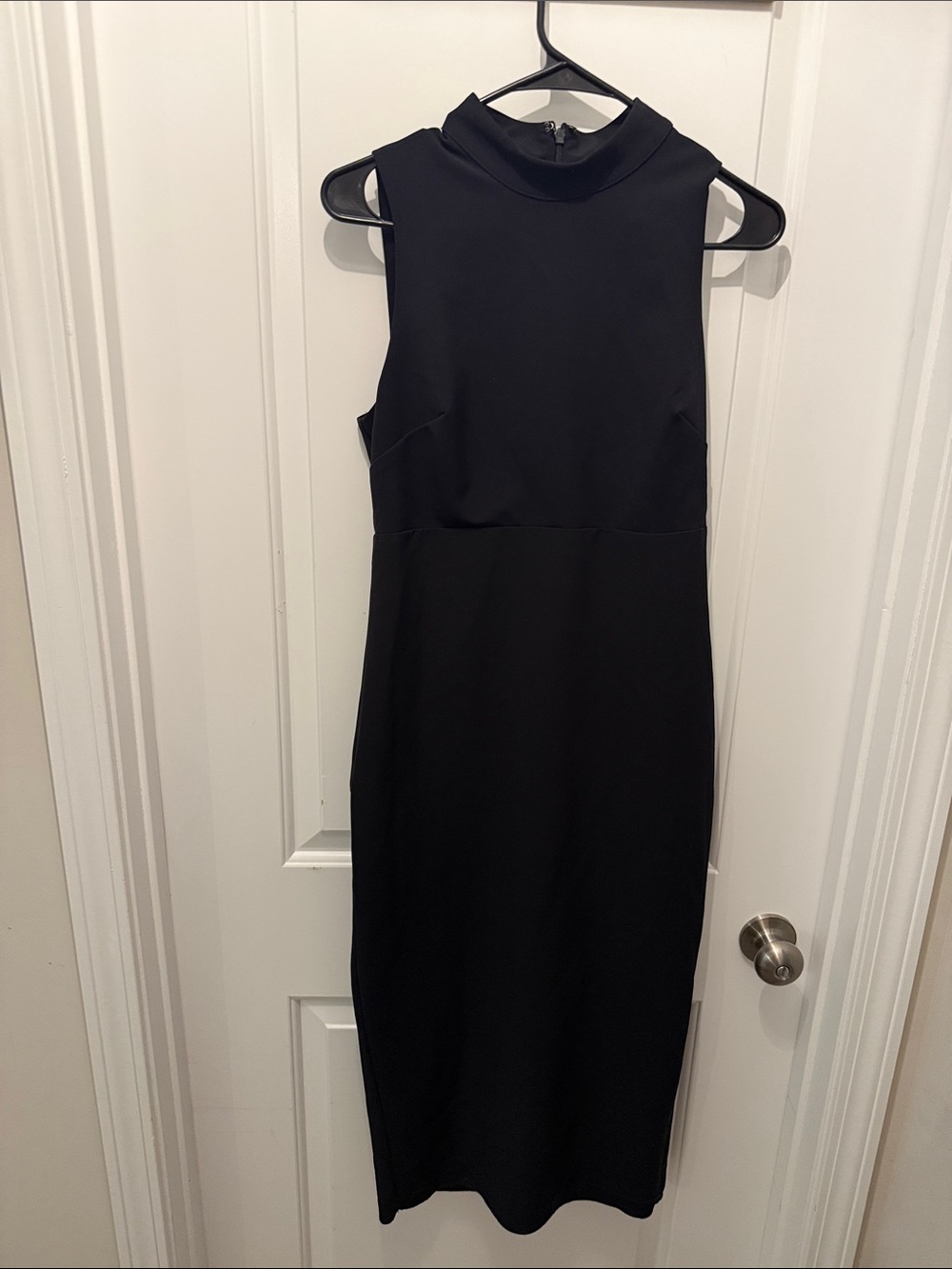 Express Black Sleeveless Mock Neck Midi Dress